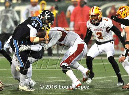 Thumbnail 3 in Bellarmine College Prep vs. Mission Viejo (CIF State Division 1-AA Final) photogallery.