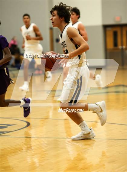 Thumbnail 3 in Dallas Jesuit vs. Denton (Lone Star Classic) photogallery.