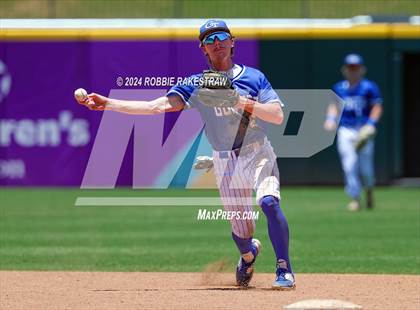 Thumbnail 2 in Gunter vs. Franklin (UIL 3A Baseball Semifinal) photogallery.