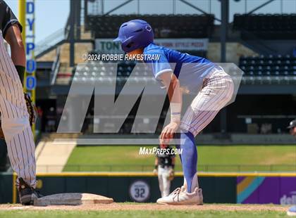 Thumbnail 3 in Gunter vs. Franklin (UIL 3A Baseball Semifinal) photogallery.