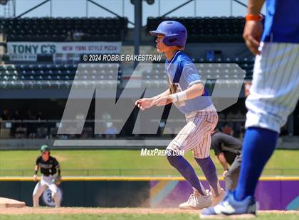 Thumbnail 1 in Gunter vs. Franklin (UIL 3A Baseball Semifinal) photogallery.