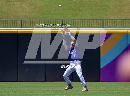 Thumbnail 3 in Gunter vs. Franklin (UIL 3A Baseball Semifinal) photogallery.