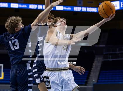 Thumbnail 2 in Servite vs. Loyola photogallery.