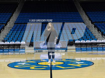 Thumbnail 2 in Servite vs. Loyola photogallery.