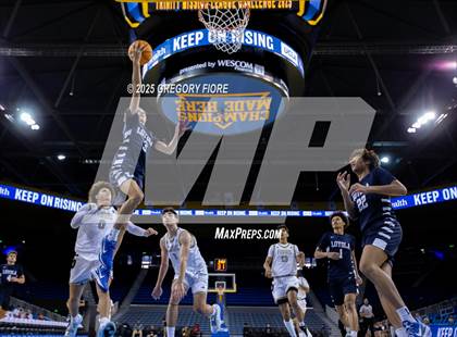 Thumbnail 2 in Servite vs. Loyola photogallery.