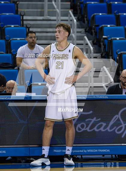 Thumbnail 3 in Servite vs. Loyola photogallery.