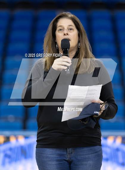 Thumbnail 1 in Servite vs. Loyola photogallery.