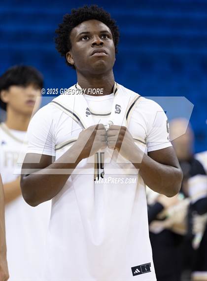 Thumbnail 3 in Servite vs. Loyola photogallery.