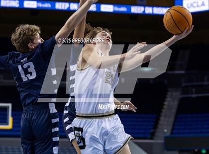 Thumbnail 1 in Servite vs. Loyola photogallery.