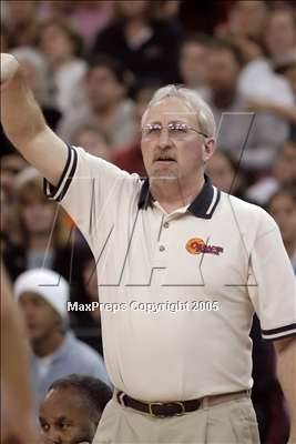 Thumbnail 1 in Capital Chr. vs Modesto Chr. (D5 Sec. Final)#1 photogallery.