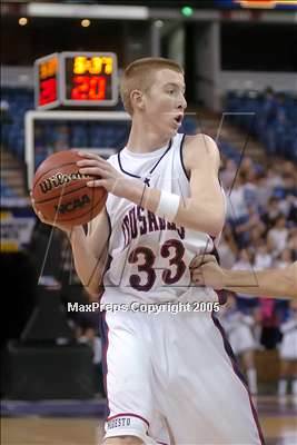 Thumbnail 3 in Capital Chr. vs Modesto Chr. (D5 Sec. Final)#1 photogallery.