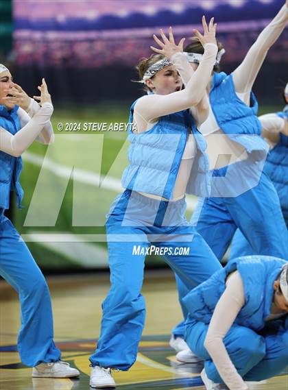 Thumbnail 2 in Fruita Monument (CHSAA 5A State Spirit Championships) photogallery.