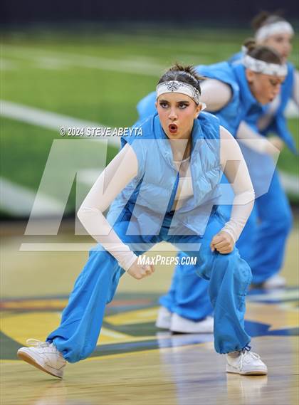 Thumbnail 2 in Fruita Monument (CHSAA 5A State Spirit Championships) photogallery.