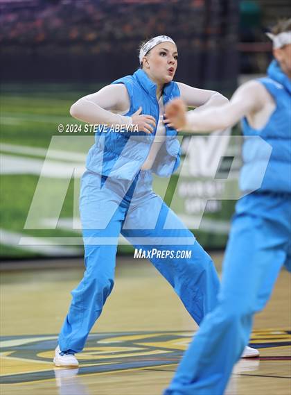 Thumbnail 1 in Fruita Monument (CHSAA 5A State Spirit Championships) photogallery.