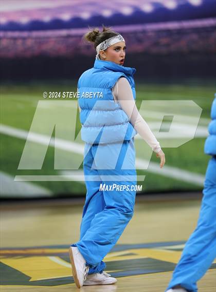 Thumbnail 1 in Fruita Monument (CHSAA 5A State Spirit Championships) photogallery.