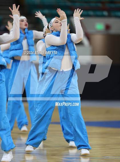 Thumbnail 2 in Fruita Monument (CHSAA 5A State Spirit Championships) photogallery.