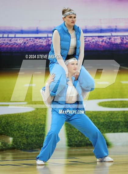 Thumbnail 1 in Fruita Monument (CHSAA 5A State Spirit Championships) photogallery.