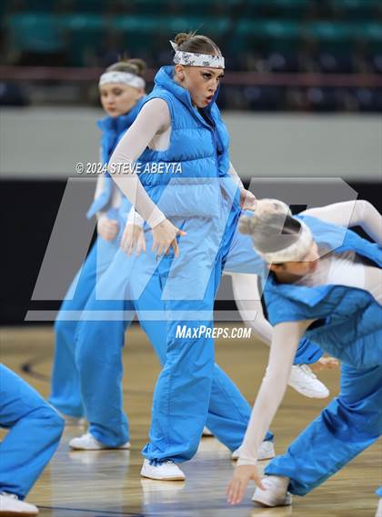 Thumbnail 3 in Fruita Monument (CHSAA 5A State Spirit Championships) photogallery.