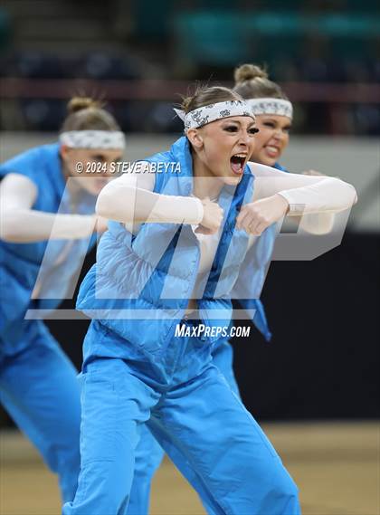 Thumbnail 1 in Fruita Monument (CHSAA 5A State Spirit Championships) photogallery.