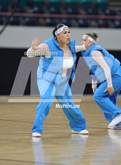 Thumbnail 3 in Fruita Monument (CHSAA 5A State Spirit Championships) photogallery.