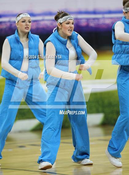 Thumbnail 1 in Fruita Monument (CHSAA 5A State Spirit Championships) photogallery.