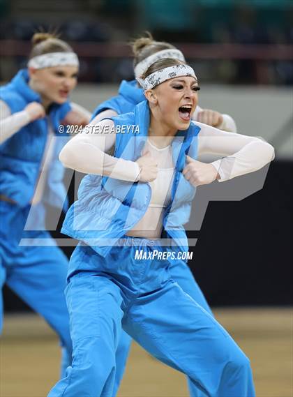 Thumbnail 3 in Fruita Monument (CHSAA 5A State Spirit Championships) photogallery.