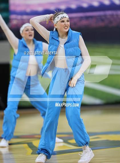 Thumbnail 3 in Fruita Monument (CHSAA 5A State Spirit Championships) photogallery.