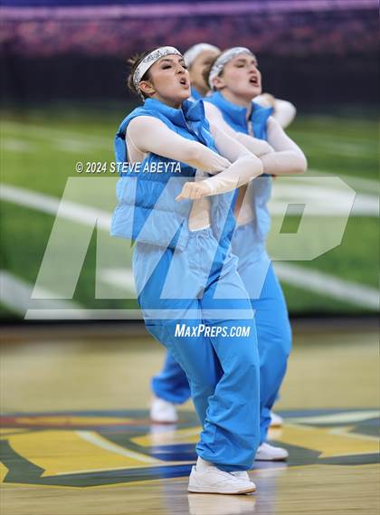 Thumbnail 2 in Fruita Monument (CHSAA 5A State Spirit Championships) photogallery.