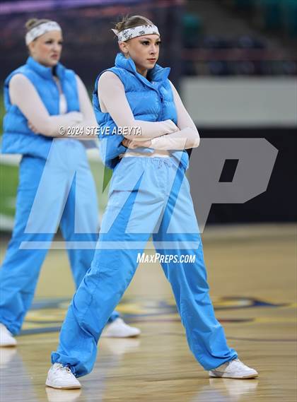 Thumbnail 1 in Fruita Monument (CHSAA 5A State Spirit Championships) photogallery.