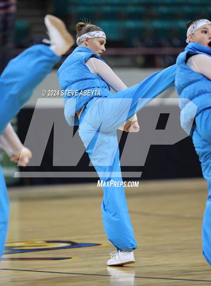 Thumbnail 1 in Fruita Monument (CHSAA 5A State Spirit Championships) photogallery.