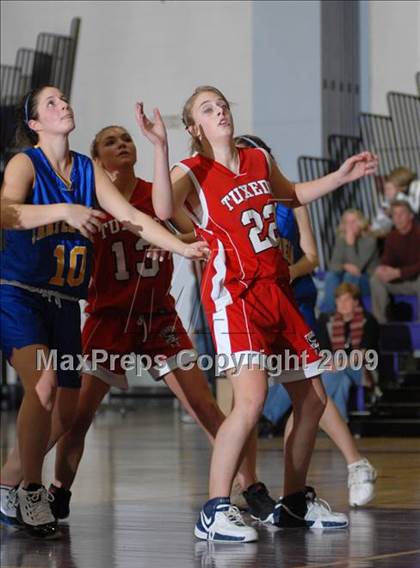 Thumbnail 3 in Tuxedo vs Chapel Field (Warwick Holiday Classic) photogallery.