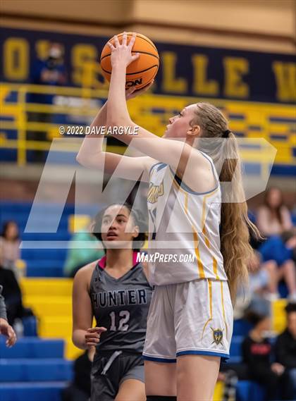 Thumbnail 1 in Hunter @ Taylorsville photogallery.