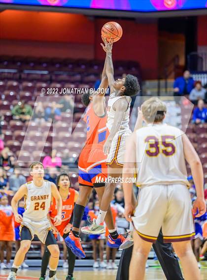 Thumbnail 1 in Bloomfield vs. Granby Memorial (CIAC Class IV Final) photogallery.