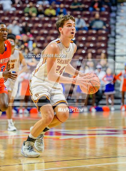 Thumbnail 3 in Bloomfield vs. Granby Memorial (CIAC Class IV Final) photogallery.