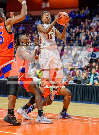Thumbnail 2 in Bloomfield vs. Granby Memorial (CIAC Class IV Final) photogallery.