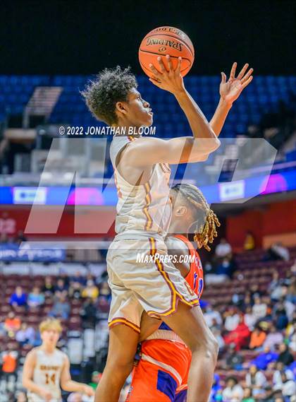 Thumbnail 1 in Bloomfield vs. Granby Memorial (CIAC Class IV Final) photogallery.