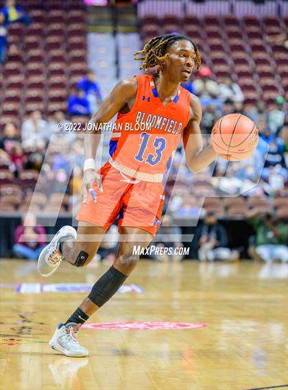 Thumbnail 1 in Bloomfield vs. Granby Memorial (CIAC Class IV Final) photogallery.