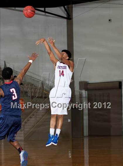 Thumbnail 3 in Northwest vs. Duncanville (Whataburger Tournament) photogallery.