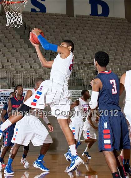 Thumbnail 2 in Northwest vs. Duncanville (Whataburger Tournament) photogallery.