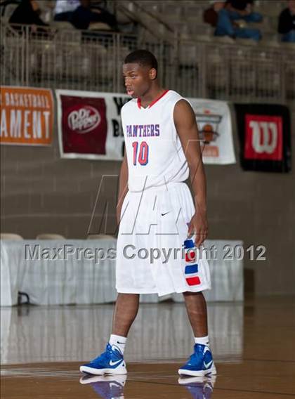 Thumbnail 3 in Northwest vs. Duncanville (Whataburger Tournament) photogallery.