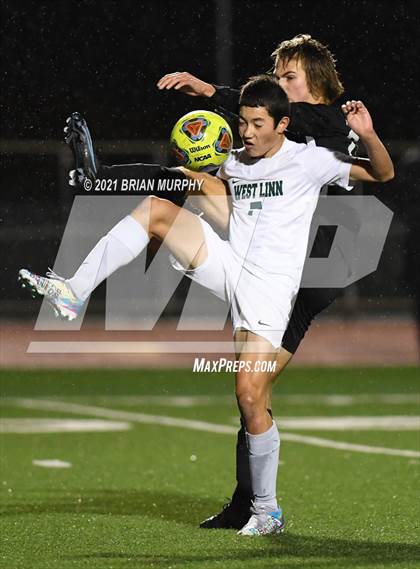 Thumbnail 1 in West Linn vs. Jesuit (OSAA 6A Semifinal) photogallery.