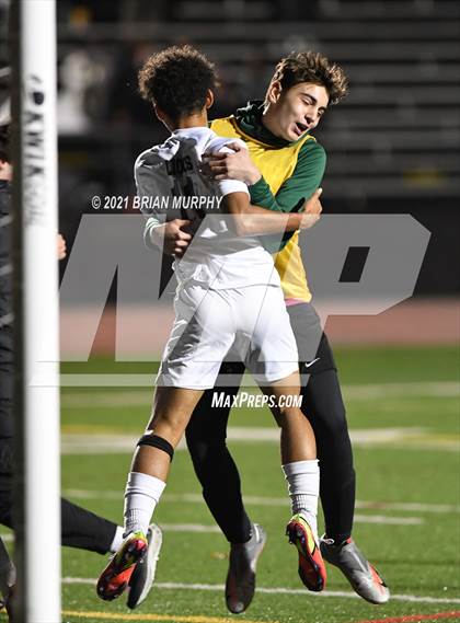 Thumbnail 2 in West Linn vs. Jesuit (OSAA 6A Semifinal) photogallery.