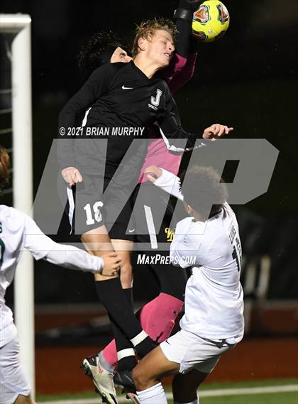 Thumbnail 2 in West Linn vs. Jesuit (OSAA 6A Semifinal) photogallery.
