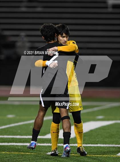 Thumbnail 2 in West Linn vs. Jesuit (OSAA 6A Semifinal) photogallery.