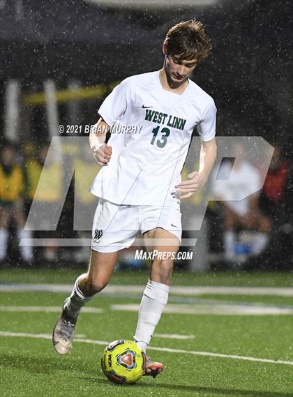 Thumbnail 1 in West Linn vs. Jesuit (OSAA 6A Semifinal) photogallery.