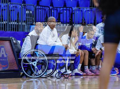 Thumbnail 3 in Bradwell Institute vs. Langston Hughes (GHSA 5A Semifinal) photogallery.