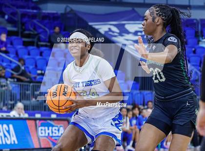 Thumbnail 3 in Bradwell Institute vs. Langston Hughes (GHSA 5A Semifinal) photogallery.