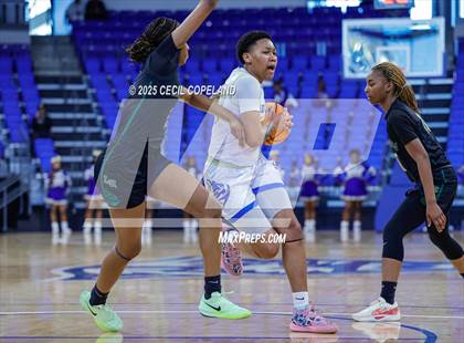 Thumbnail 1 in Bradwell Institute vs. Langston Hughes (GHSA 5A Semifinal) photogallery.