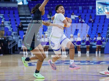 Thumbnail 3 in Bradwell Institute vs. Langston Hughes (GHSA 5A Semifinal) photogallery.