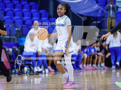 Thumbnail 2 in Bradwell Institute vs. Langston Hughes (GHSA 5A Semifinal) photogallery.
